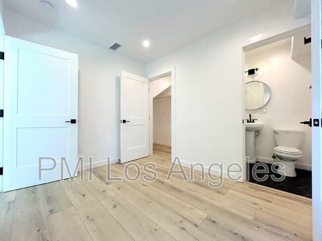 Photo - 4177 Normandie Ave