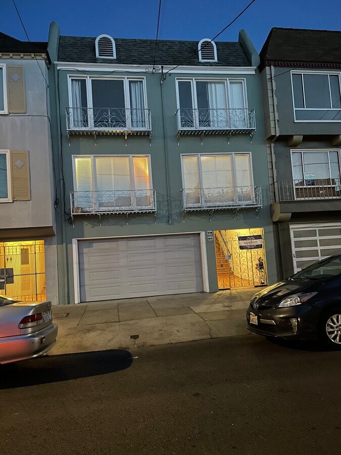 Photo - 81 Tiffany Ave Unit 79 Tiffany Ave