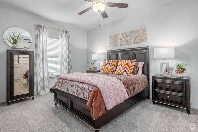 1BR, 1BA - 789SF - Bedroom