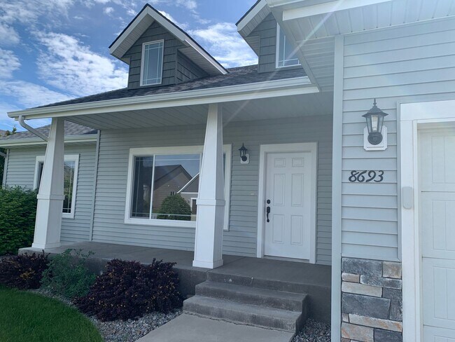 Photo - Broadmoore Estates Rancher