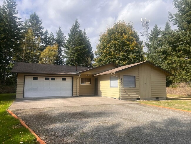 Building Photo - Charming 3bd/2 Home