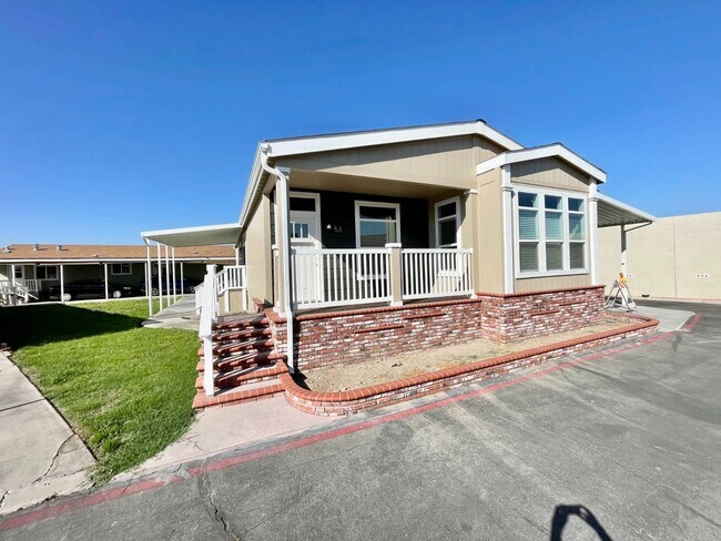 Photo - 53 Lemon Via