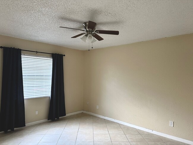Photo - 11688 NW 45th St