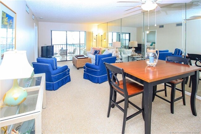 Photo - 4540 NE Sandpebble Trce Unit 203