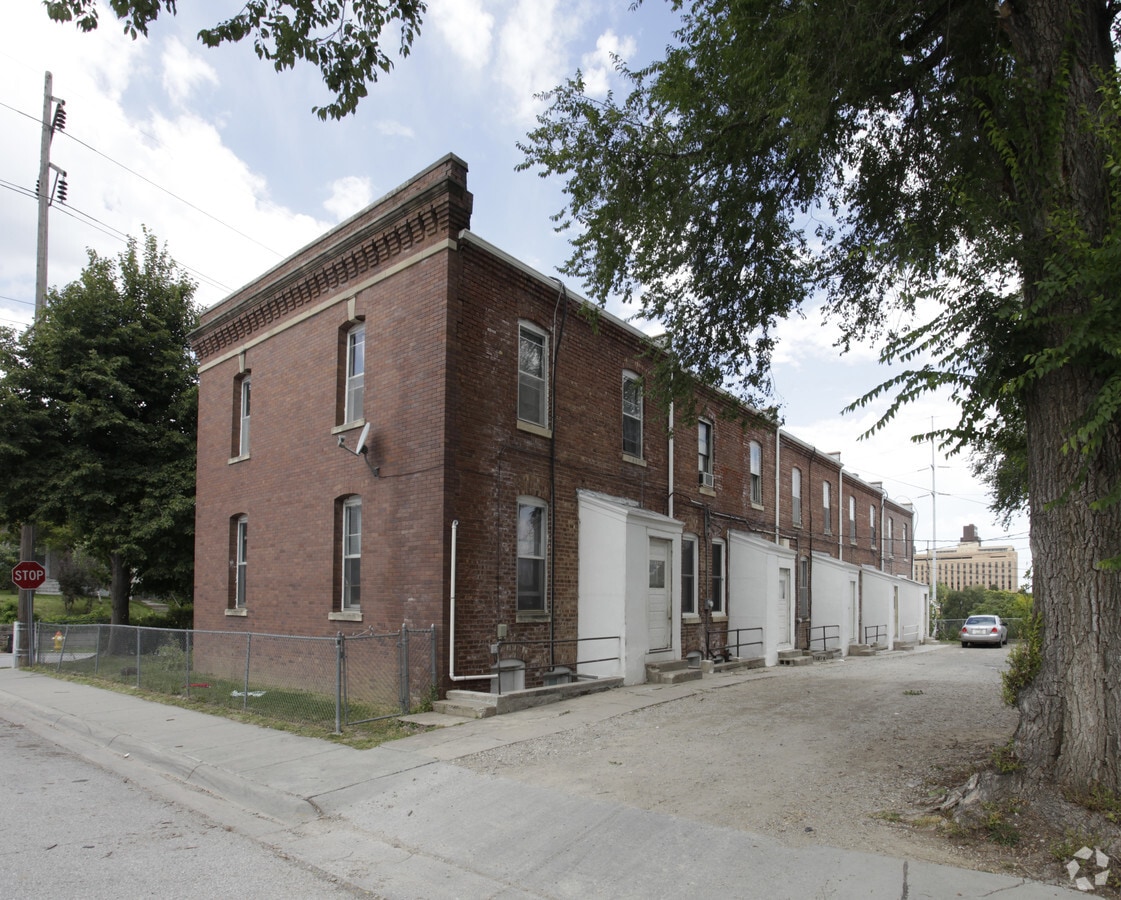 Photo - Brownstones on Marcy