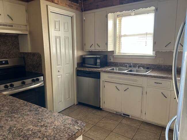 Photo - 6509 Crimson Ave