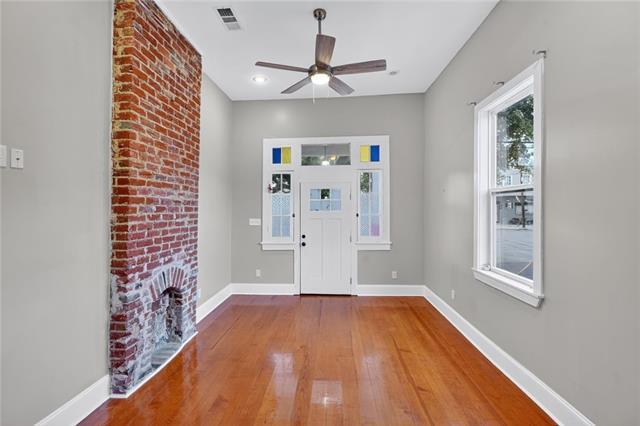 Photo - 2600 Banks St