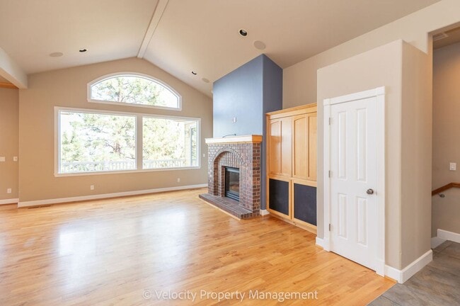 Photo - Awbrey Butte Home with Views!