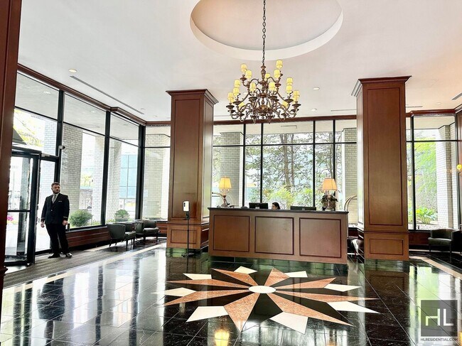 Photo - 220 EAST 65 STREET Unidad 23 B