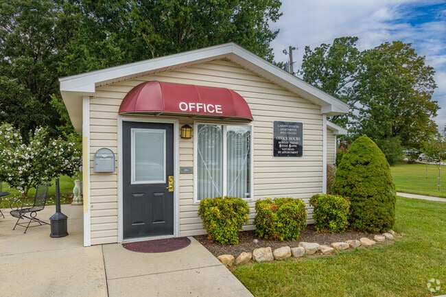 Leasing Office