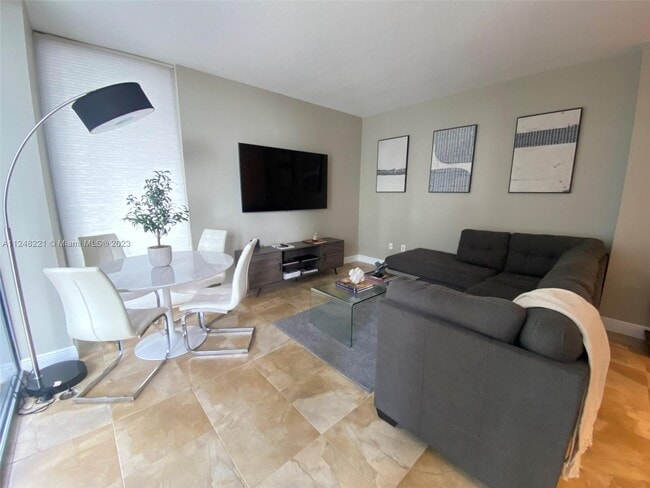 Photo - 1050 Brickell Ave Unidad 2220