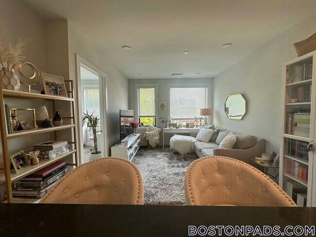 Building Photo - 152 Liverpool St Unit 304 Rental