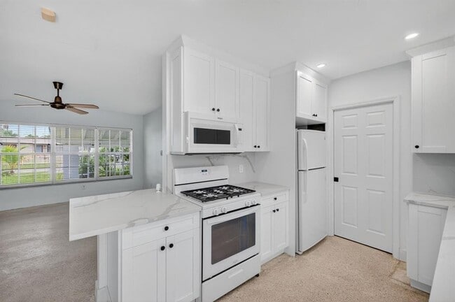 Photo - 3131 SW 20th Ct