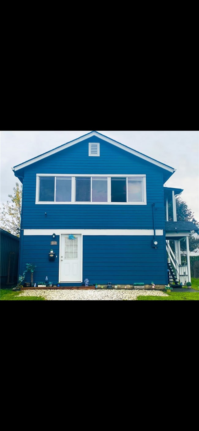 Small parking area off street with lower entry - 160 Maple St