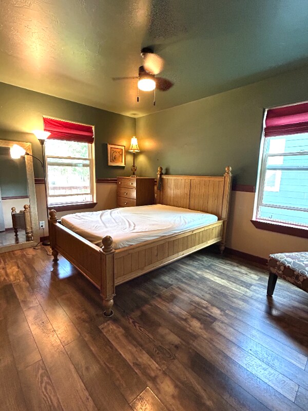 Photo - 112 W Dooley Ln