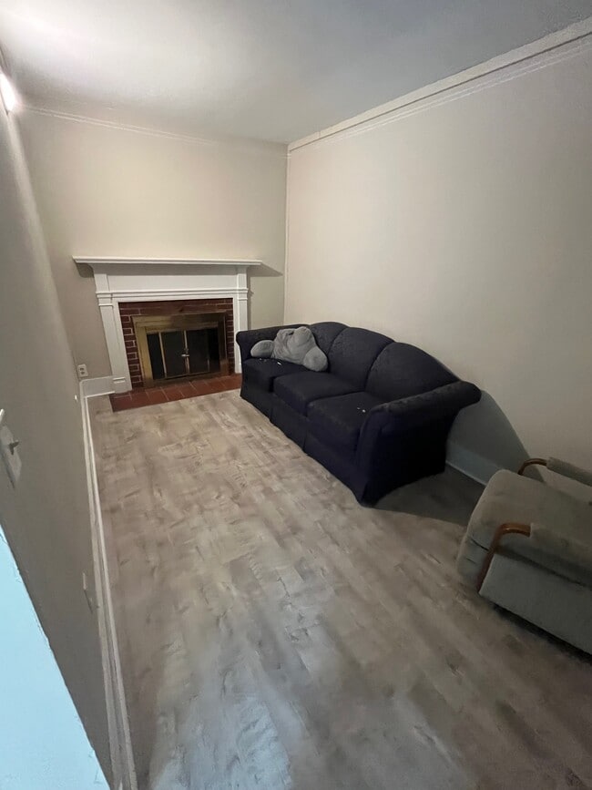 Photo - 38. W. University Street Unit A