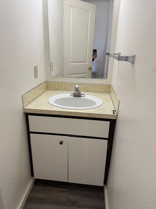 Photo - NE Bend 2bed/1.5bath Townhome Near St Charles Unit 2007