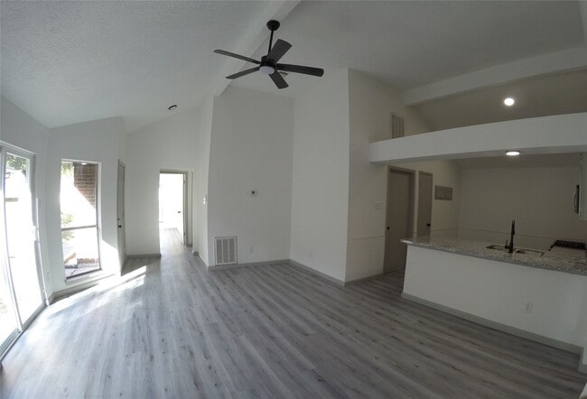 Photo - 9211 Golden Meadow Dr