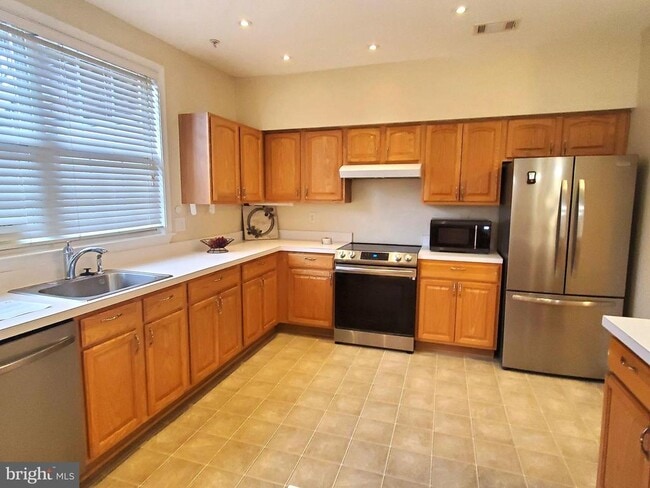 Photo - 2433 Wentworth Dr