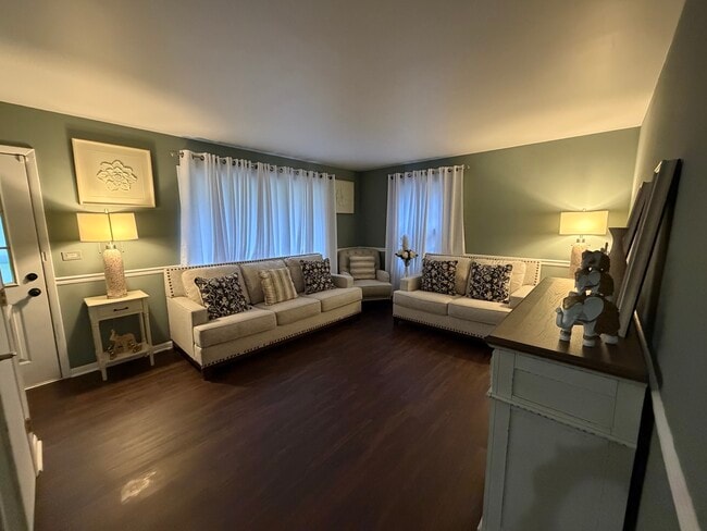 Photo - 202 Hickory Rd