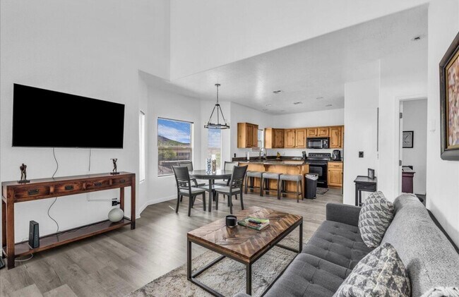 Photo - 1277 W Las Hurdes Dr