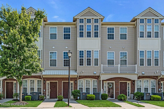 Photo - 16 Michael Dr Townhome
