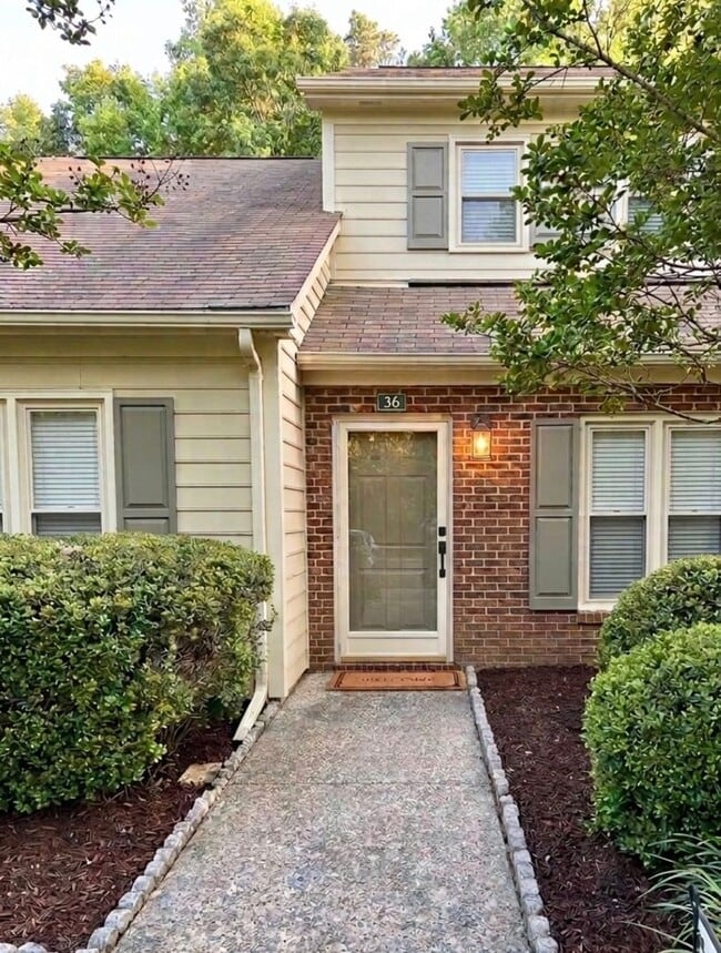 Building Photo - 2 Bedroom, 1.5 Bathroom Townhome in Durham