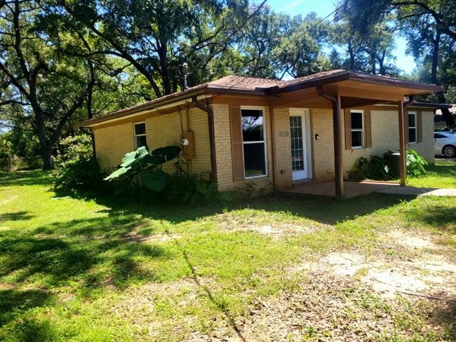 Building Photo - 6590 Dewrell Square Rental