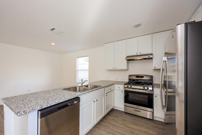 Photo - 14730 Saw Ml