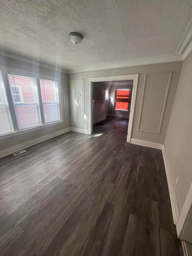 Photo - 2927 Calvert Ave