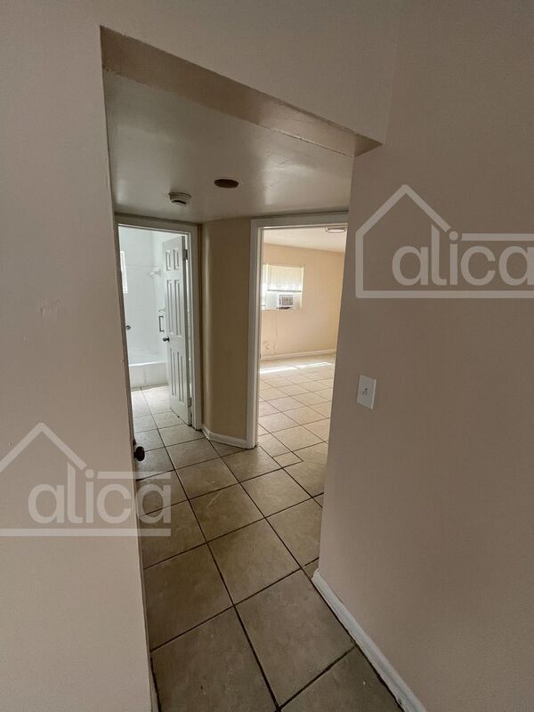 Photo - 610 6th St Unit #A