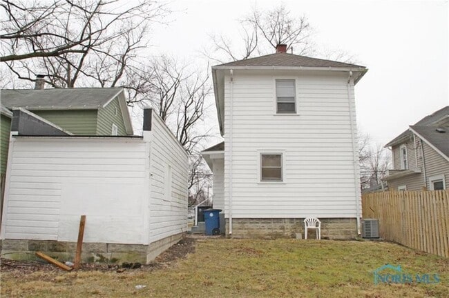 Photo - 343 N Grove St