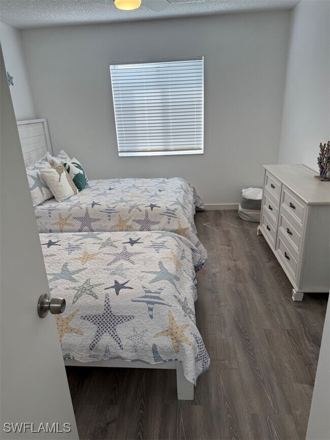 Photo - 2875 Palm Beach Blvd Unidad 206