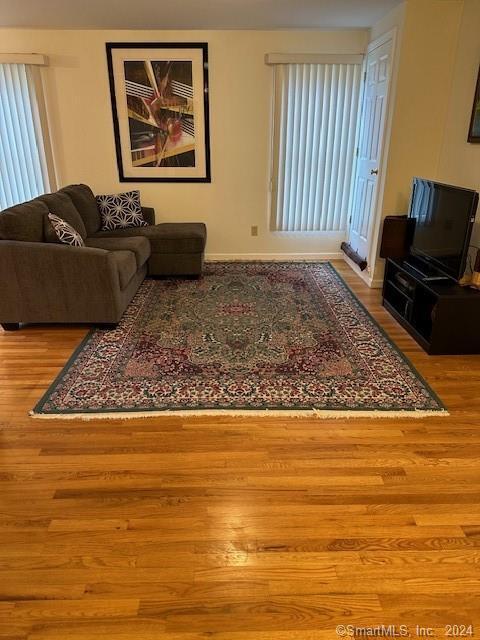 Photo - 108 Middlesex Turnpike