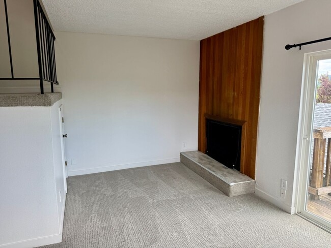 Photo - Stunning Custom Duplex-TH w/view deck Unit 4242