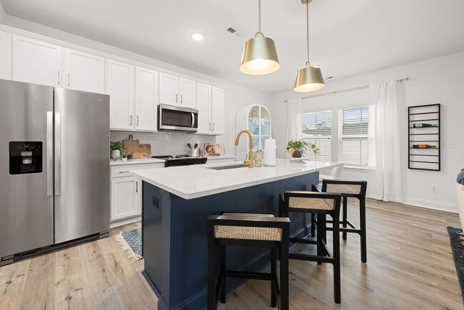 Photo - Oak Lake Townhomes