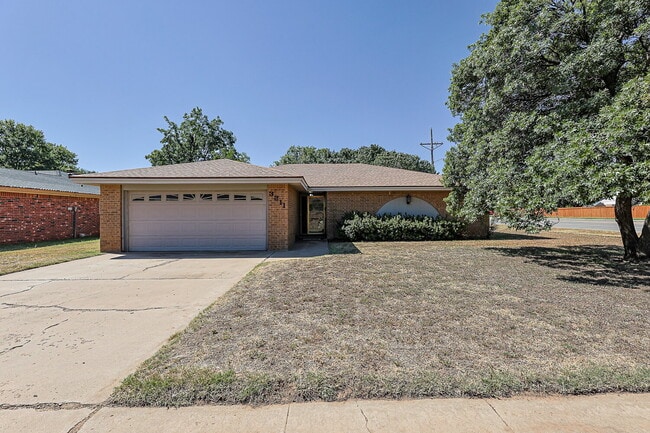 Photo - Spacious 3/2/2 near McCullough Park