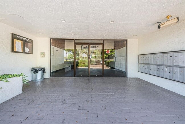 Photo - 2581 Countryside Blvd Unit 304