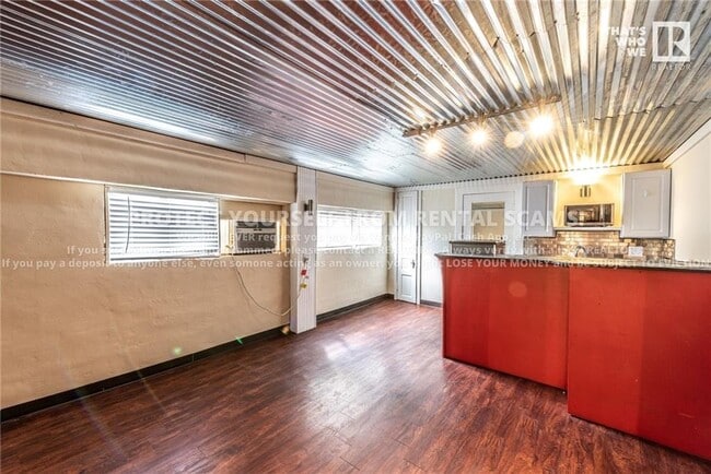 Photo - 311 Eureka Aly Unidad A