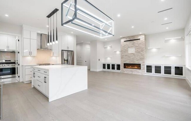 Photo - 23087 134 Loop