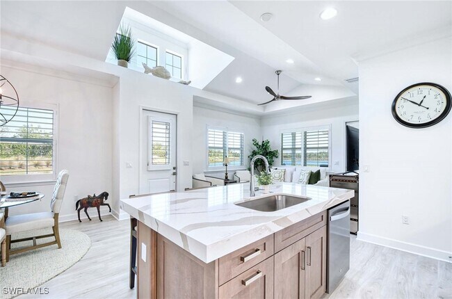 Photo - 6984 Saona CT