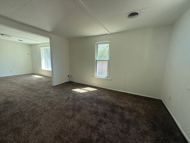 Photo - 23 Custer Ave