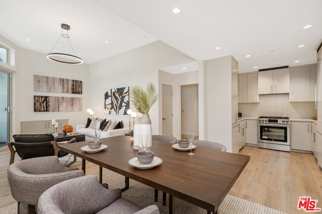 Photo - 130 S Sepulveda Blvd Unit 211