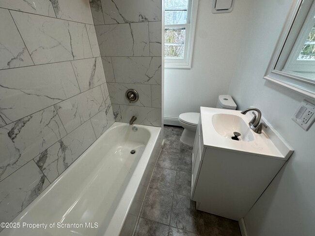 Photo - 113 N Fulton St