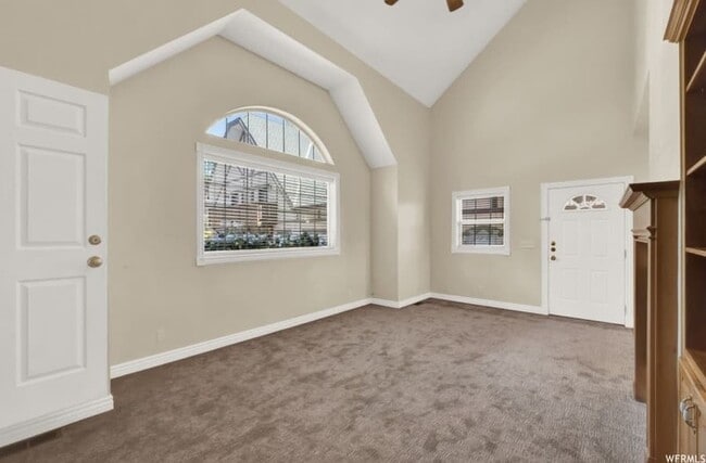340 Rainbow Ln