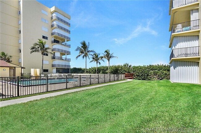 7440 S Ocean Dr Unit 324A
