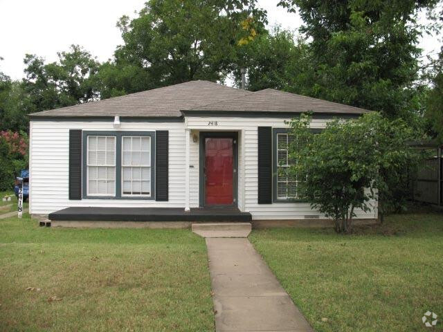 Building Photo - 2418 30th St Rental