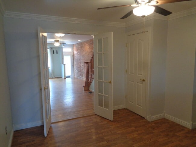 Photo - 2913 Fait Ave