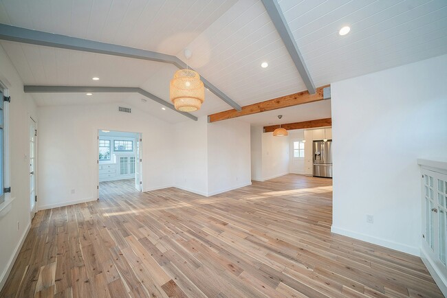 Photo - 3401 London St