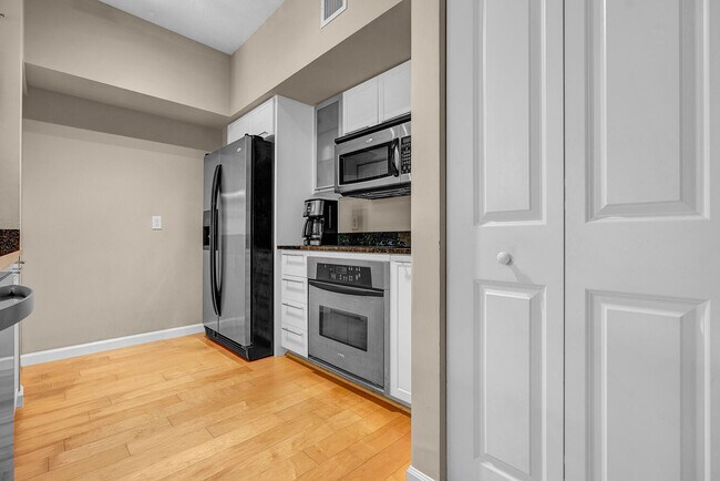 Photo - 235 NE 1st St Unit 404